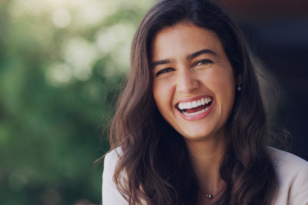 What To Expect Before, During, And After Treatment From A Cosmetic Dentist