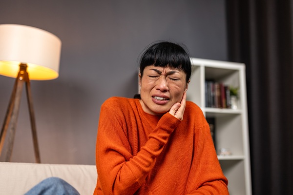 When To See An Emergency Dentist: Urgent Dental Problems And What To Do First