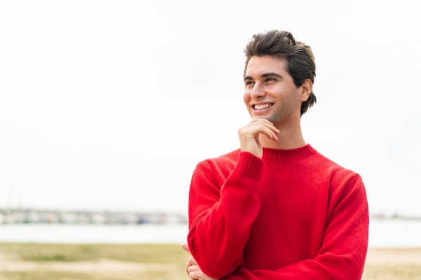 The Pros And Cons Of Composite Vs  Porcelain Veneers