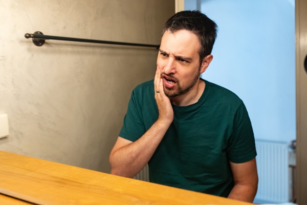 TMJ Treatment That Brings Relief: Symptoms, Splints, Therapy, And When Surgery Is Considered